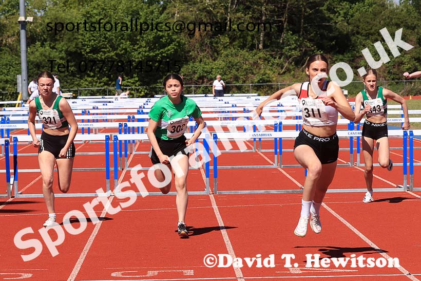 Girls under-15s hurdles, 2025 North Eastern Track and Field Champs., Shildon, County Durham. Photo: David T. Hewitson/Sports for All Pics